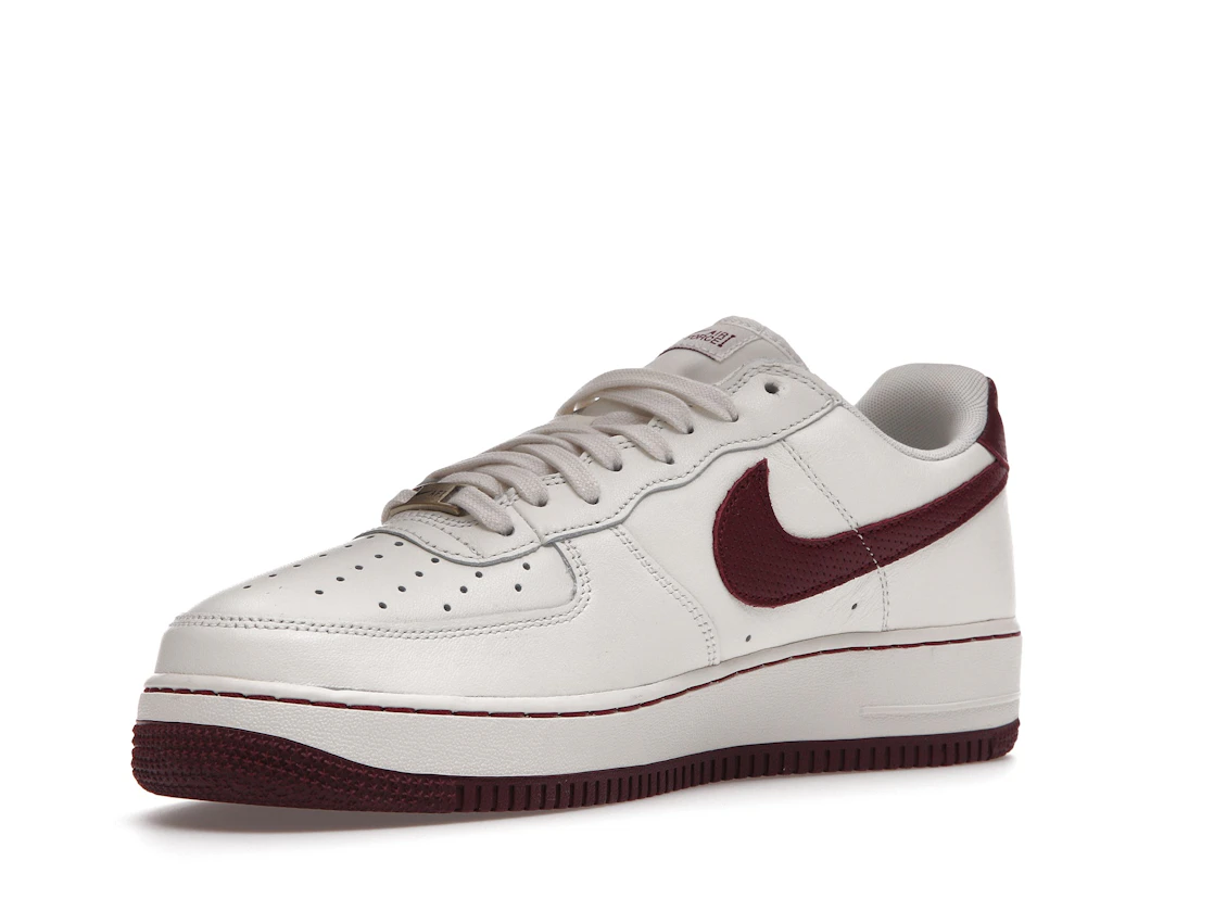 Vue 15 de Nike Air Force 1 Low '07 Craft Dark Beetroot