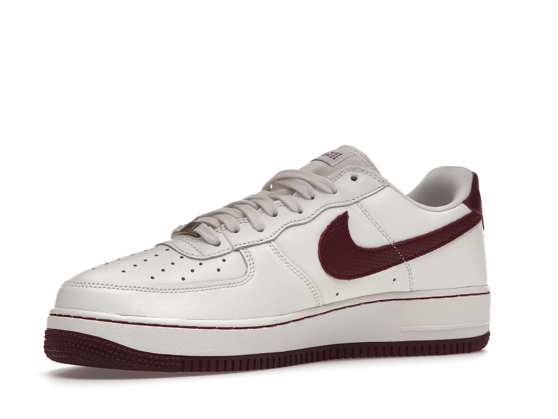 Vue 16 de Nike Air Force 1 Low '07 Craft Dark Beetroot