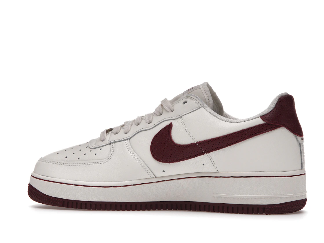 Vue 21 de Nike Air Force 1 Low '07 Craft Dark Beetroot