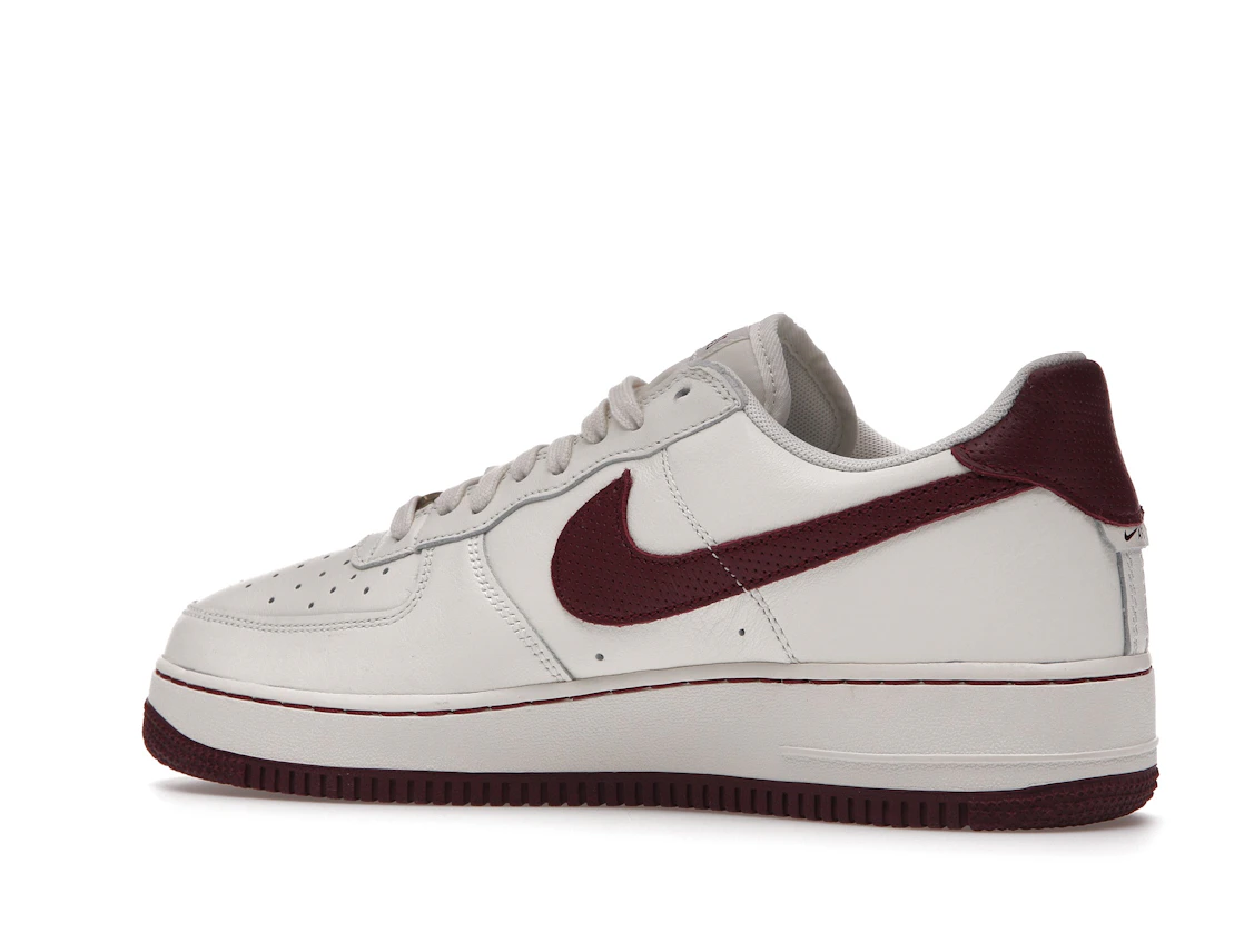 Vue 22 de Nike Air Force 1 Low '07 Craft Dark Beetroot