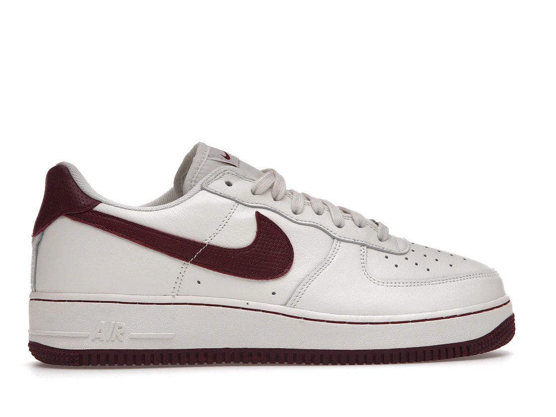 Vue 36 de Nike Air Force 1 Low '07 Craft Dark Beetroot