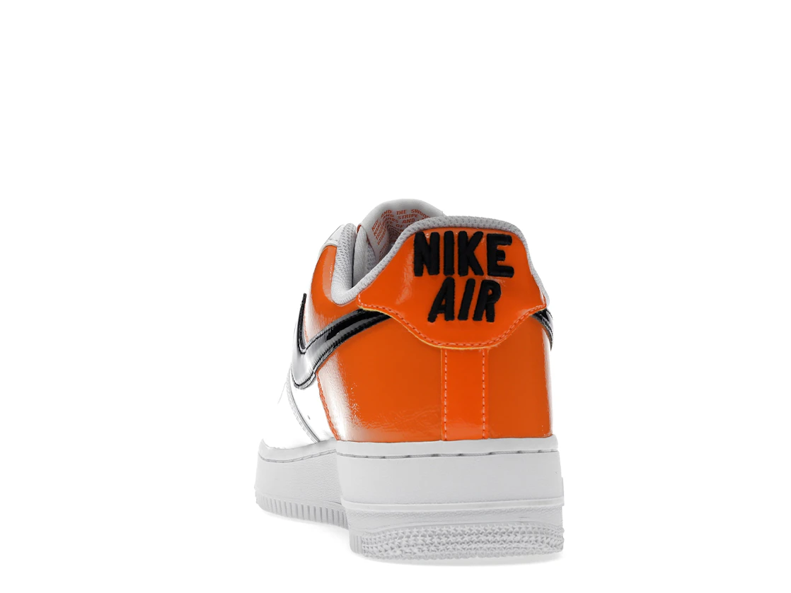 Vue 27 de Nike Air Force 1 Low '07 Essential White/Brilliant Orange 