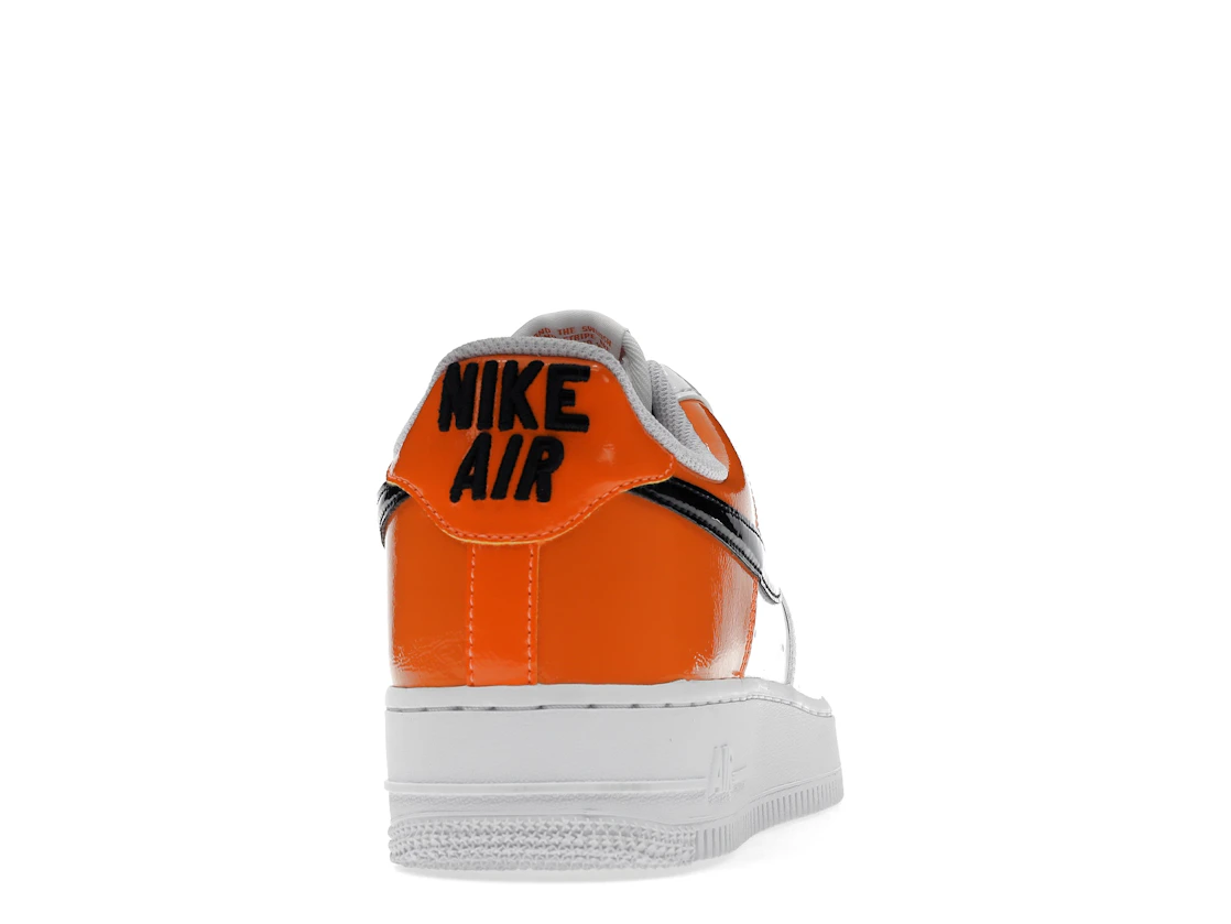 Vue 29 de Nike Air Force 1 Low '07 Essential White/Brilliant Orange 