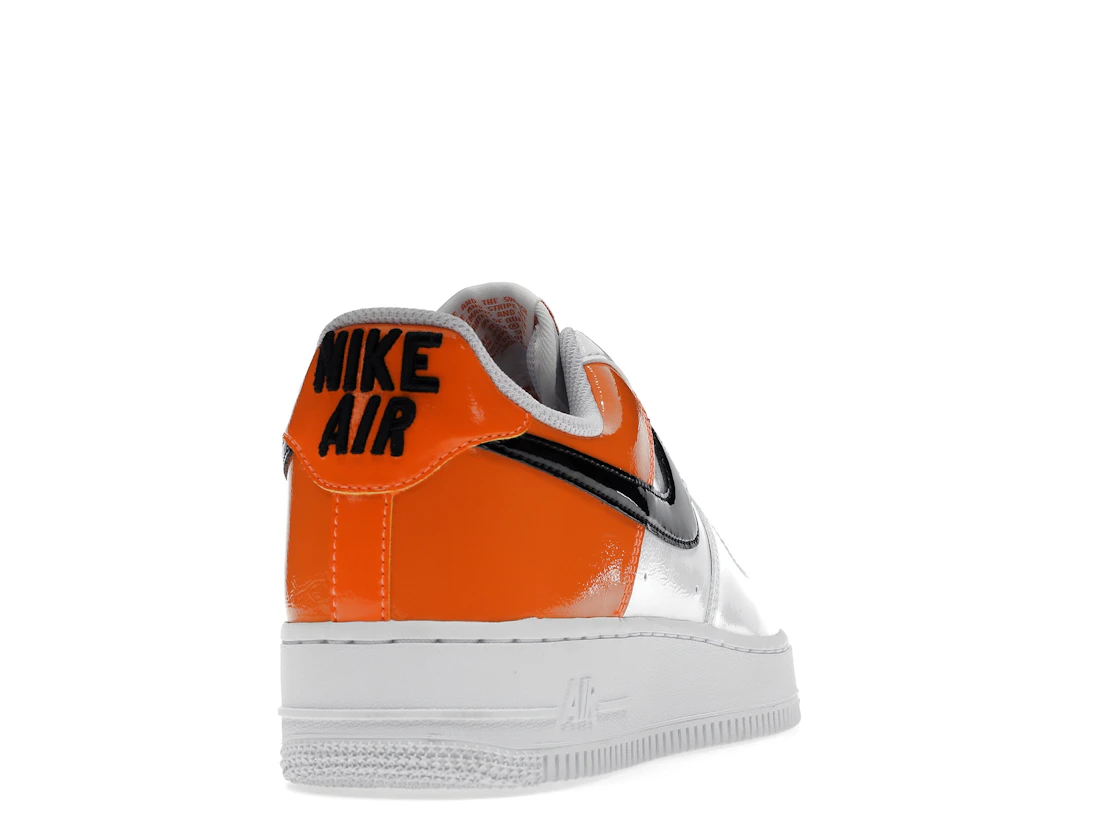 Vue 30 de Nike Air Force 1 Low '07 Essential White/Brilliant Orange 