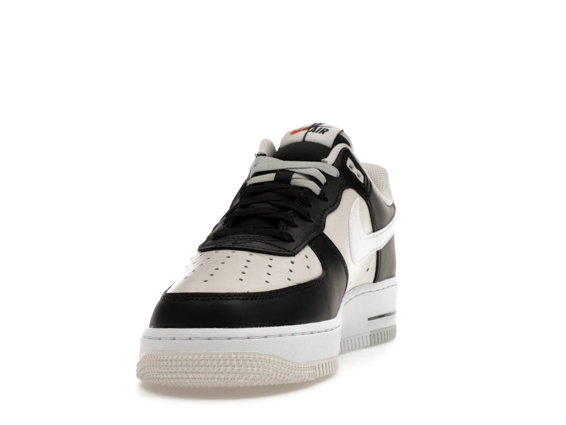 Vue 12 de Nike Air Force 1 Low '07 LV8 Split Black Phantom