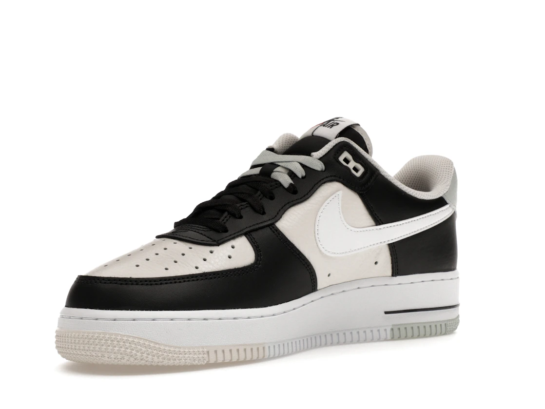 Vue 15 de Nike Air Force 1 Low '07 LV8 Split Black Phantom