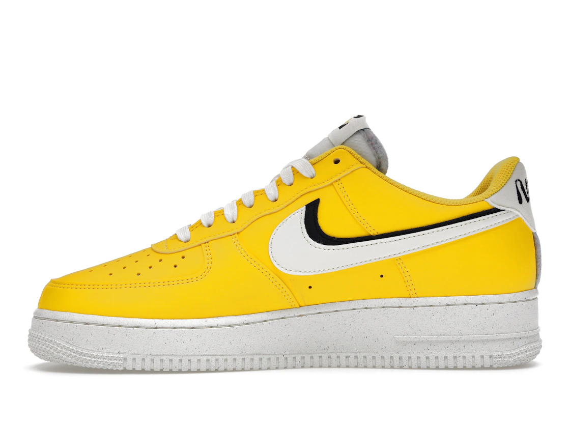 Vue 19 de Nike Air Force 1 Low '07 LV8 Tour Yellow Sail Black