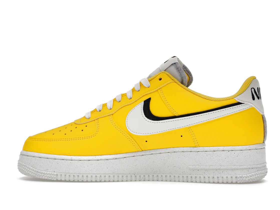 Vue 20 de Nike Air Force 1 Low '07 LV8 Tour Yellow Sail Black
