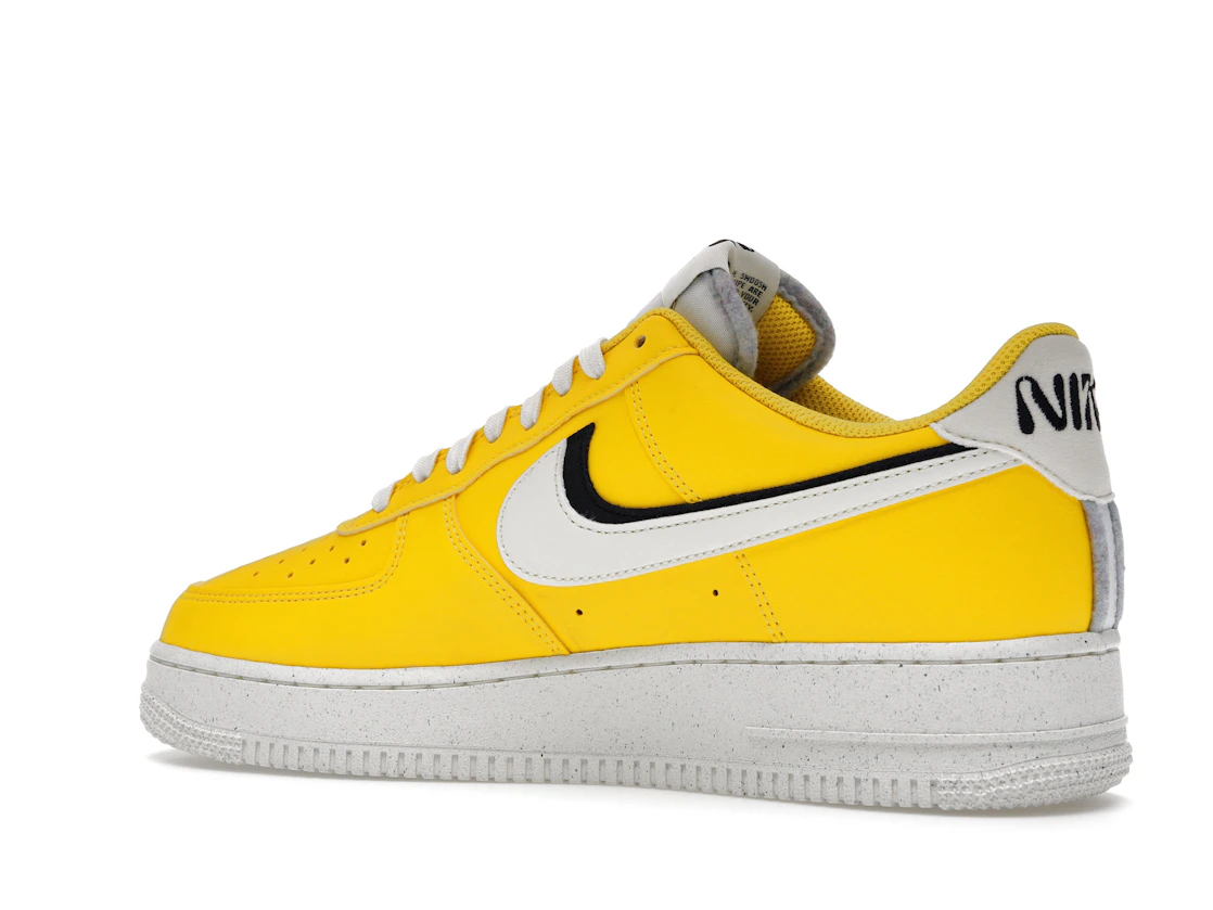 Vue 22 de Nike Air Force 1 Low '07 LV8 Tour Yellow Sail Black