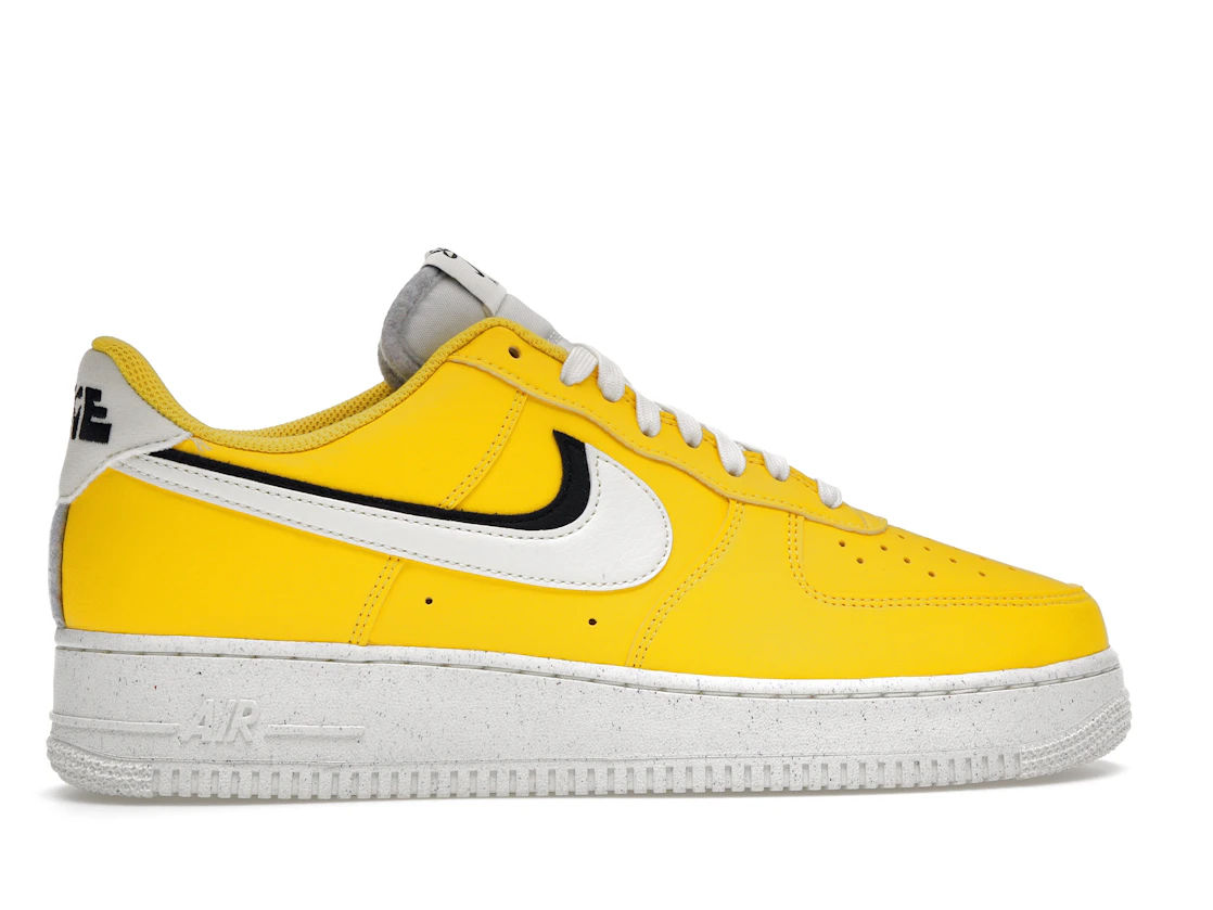 Vue 36 de Nike Air Force 1 Low '07 LV8 Tour Yellow Sail Black