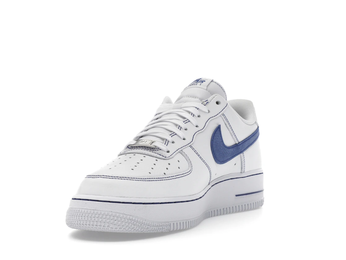 Vue 13 de Nike Air Force 1 Low '07 LV8 White Deep Royal Blue