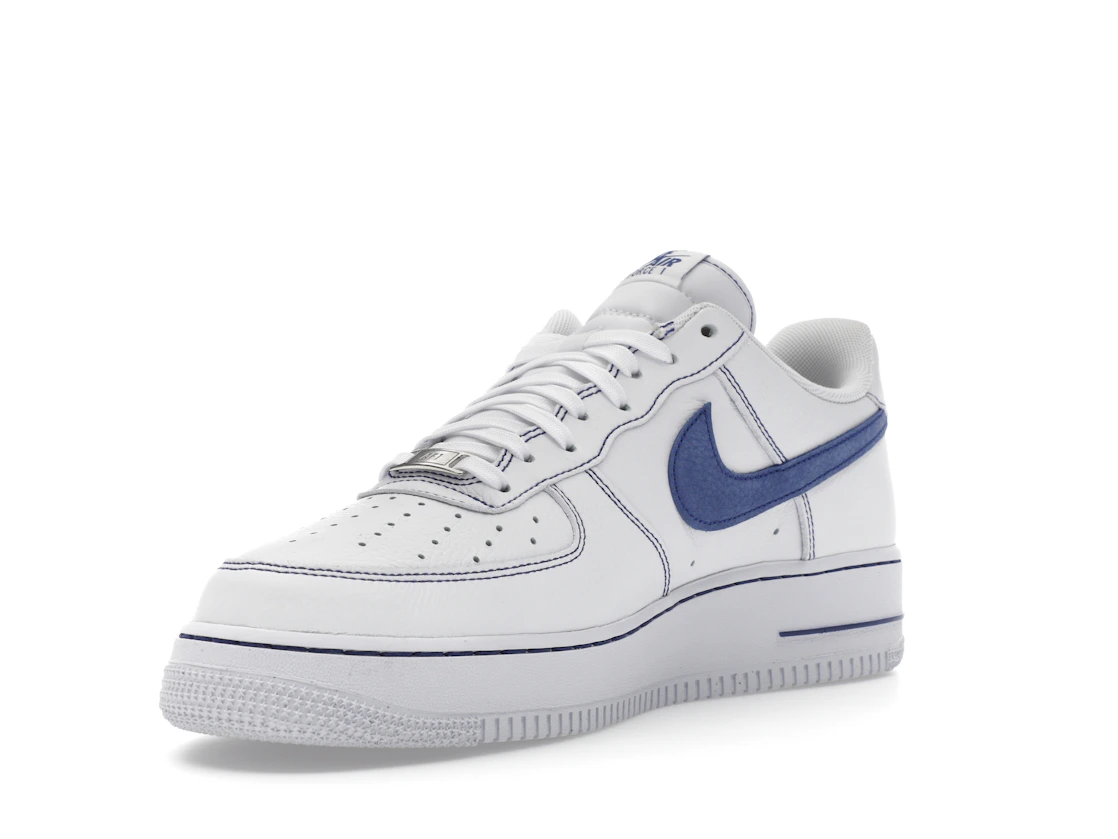 Vue 14 de Nike Air Force 1 Low '07 LV8 White Deep Royal Blue