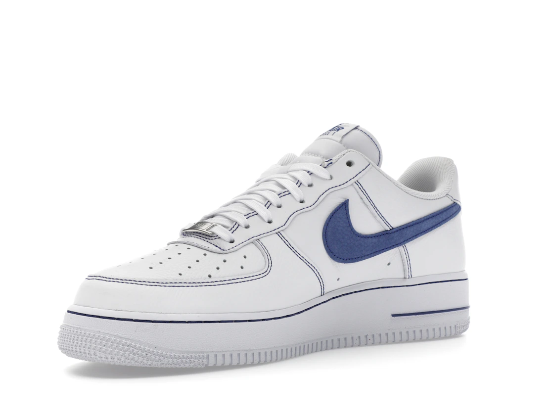 Vue 15 de Nike Air Force 1 Low '07 LV8 White Deep Royal Blue