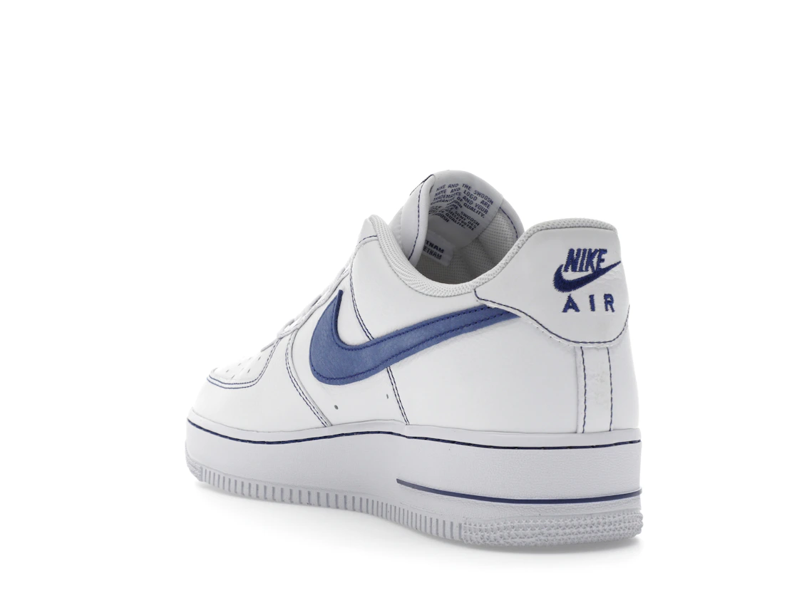 Vue 25 de Nike Air Force 1 Low '07 LV8 White Deep Royal Blue