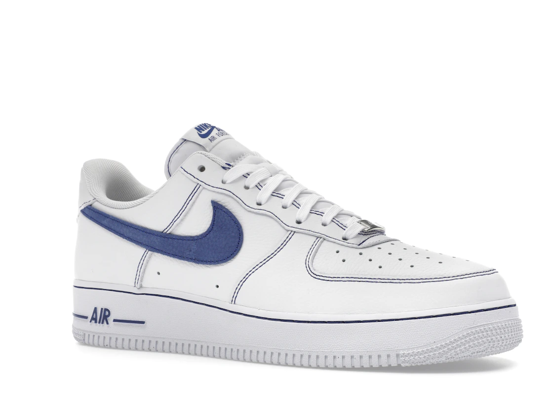 Vue 4 de Nike Air Force 1 Low '07 LV8 White Deep Royal Blue