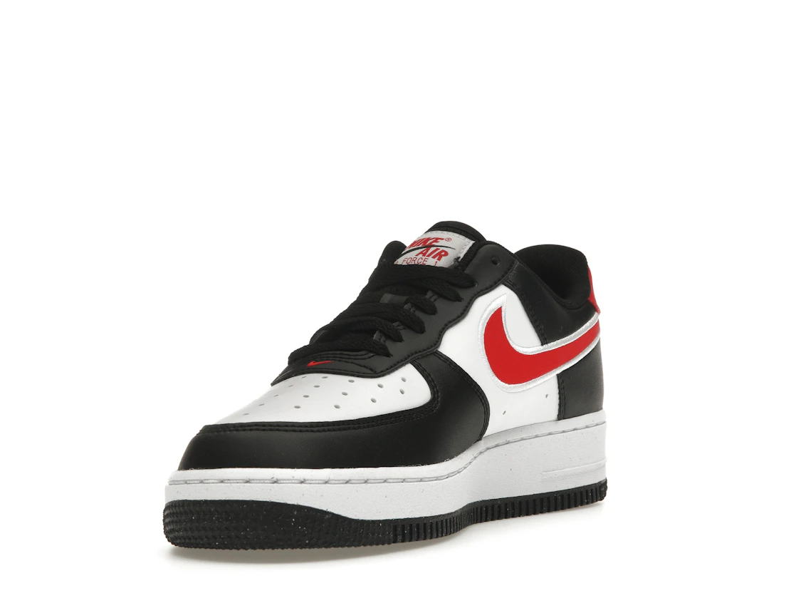 Vue 13 de Nike Air Force 1 Low '07 Next Nature Black White University Red