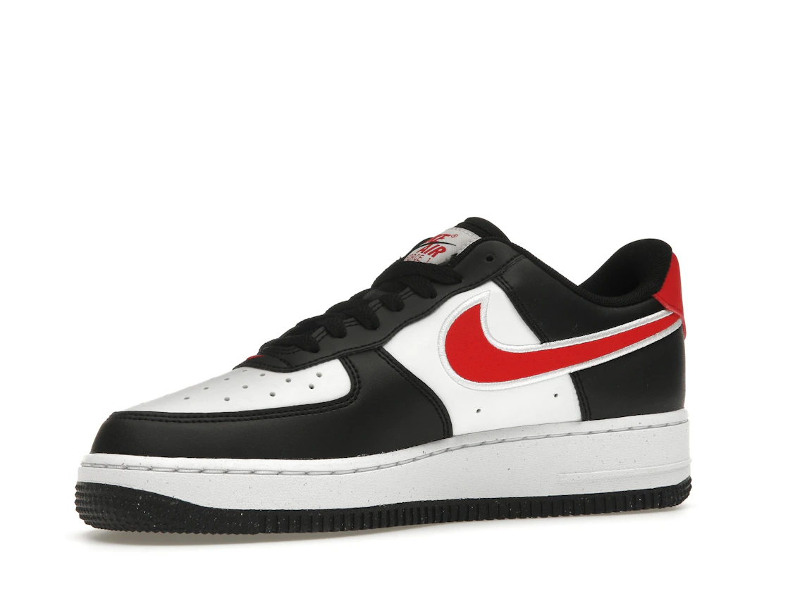 Vue 16 de Nike Air Force 1 Low '07 Next Nature Black White University Red