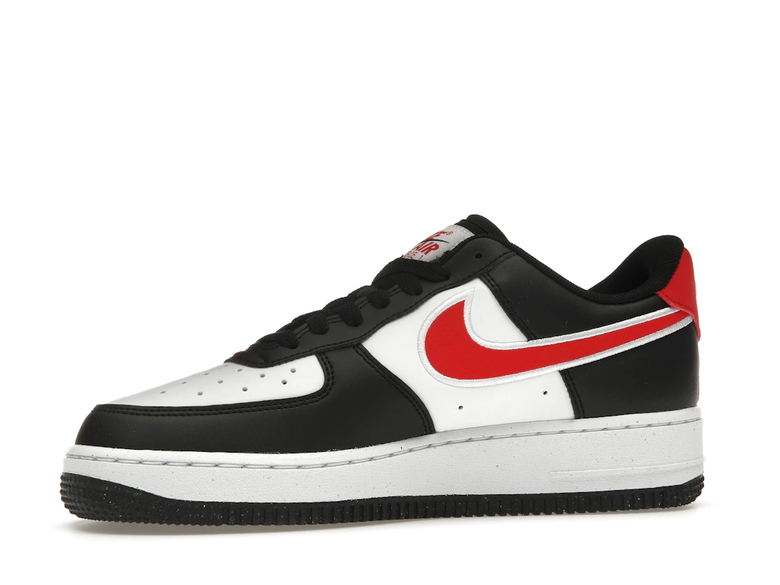 Vue 17 de Nike Air Force 1 Low '07 Next Nature Black White University Red