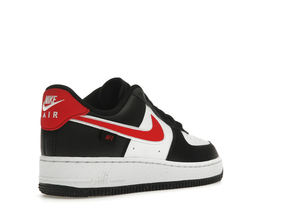 Vue 32 de Nike Air Force 1 Low '07 Next Nature Black White University Red