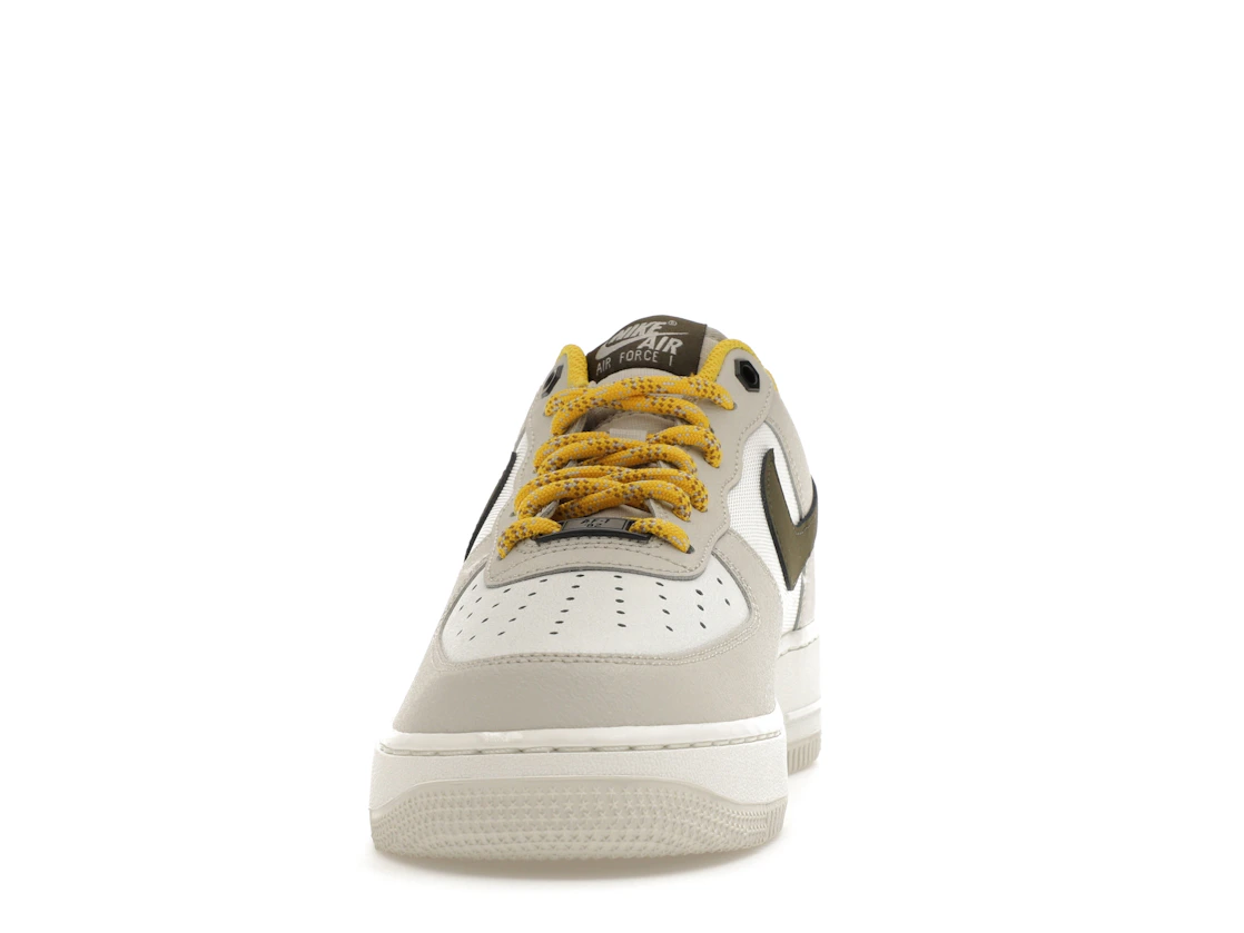Vue 11 de Nike Air Force 1 Low '07 PRM Light Bone Cargo Khaki Vivid Sulfur