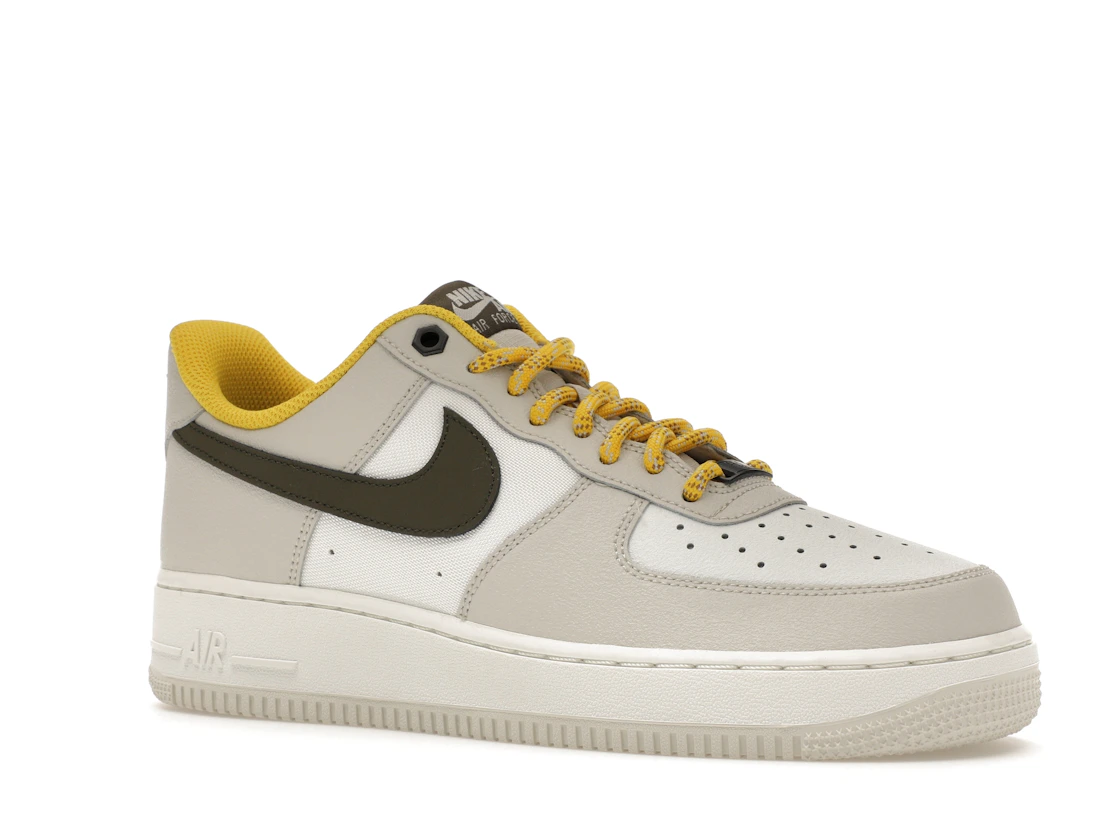 Vue 4 de Nike Air Force 1 Low '07 PRM Light Bone Cargo Khaki Vivid Sulfur