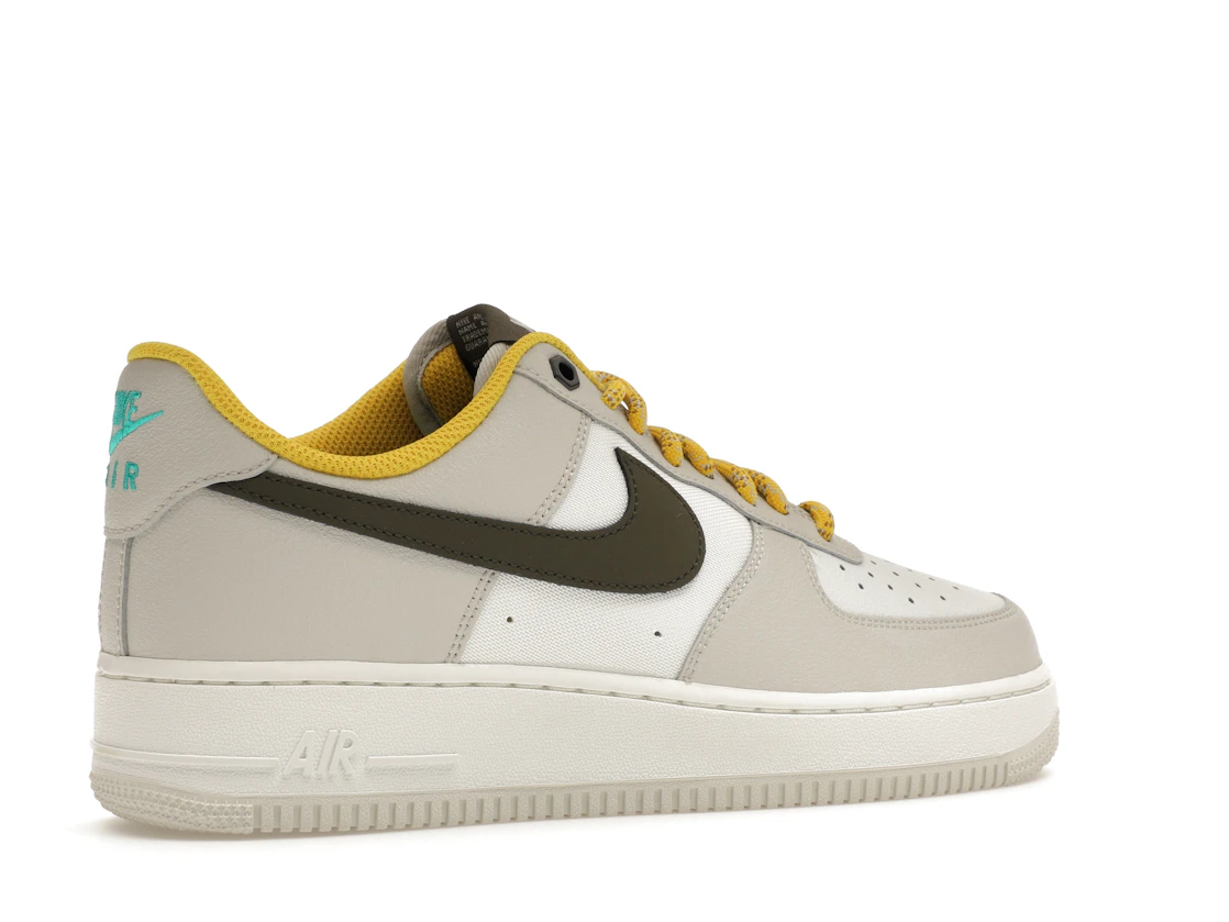 Vue 34 de Nike Air Force 1 Low '07 PRM Light Bone Cargo Khaki Vivid Sulfur