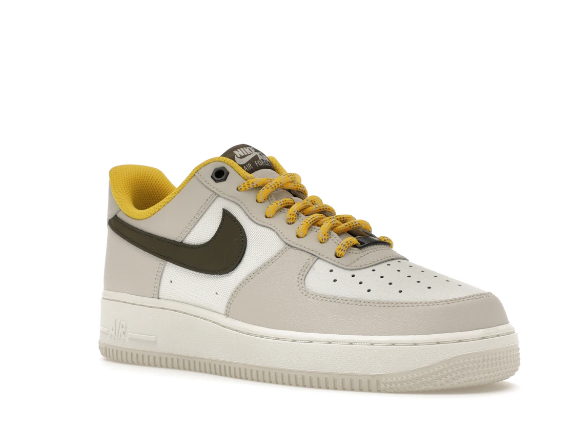 Vue 5 de Nike Air Force 1 Low '07 PRM Light Bone Cargo Khaki Vivid Sulfur