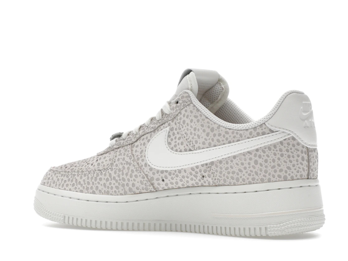 Vue 22 de Nike Air Force 1 Low '07 PRM Safari Photon Dust 