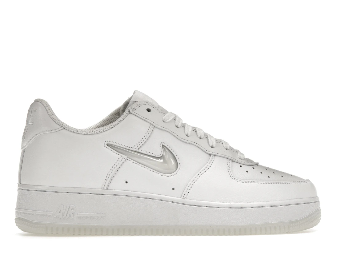 Vue 36 de Nike Air Force 1 Low '07 Retro Color of the Month Jewel Swoosh Triple White