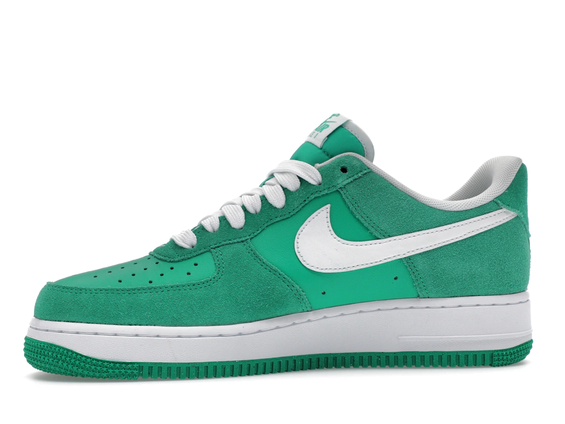 Vue 18 de Nike Air Force 1 Low '07 SK8 Stadium Green