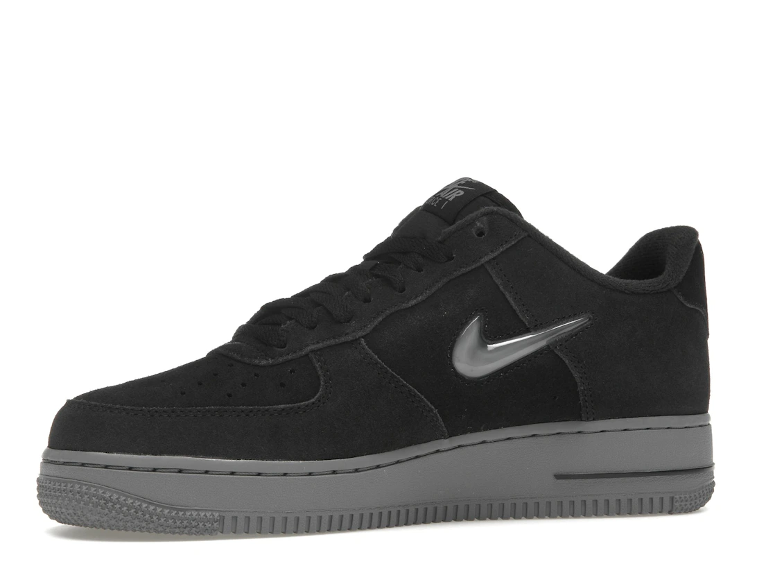 Vue 17 de Nike Air Force 1 Low '07 Jewel Black Cool Grey