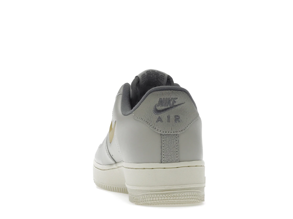 Vue 27 de Nike Air Force 1 Low '07 Jewel Light Bone Coconut Milk