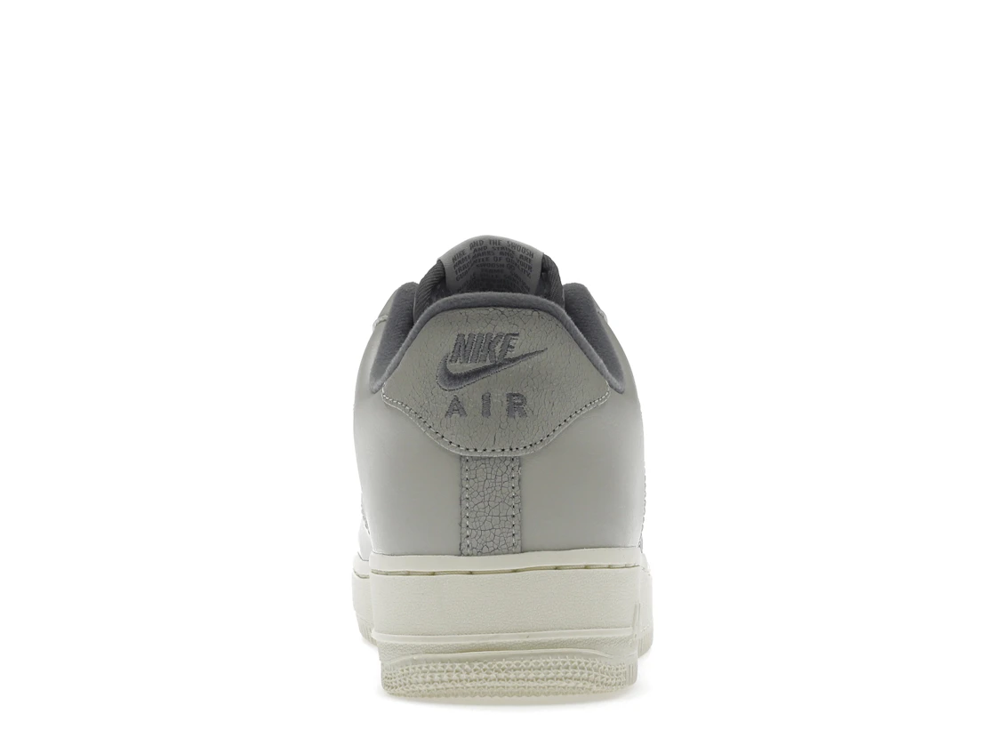 Vue 28 de Nike Air Force 1 Low '07 Jewel Light Bone Coconut Milk
