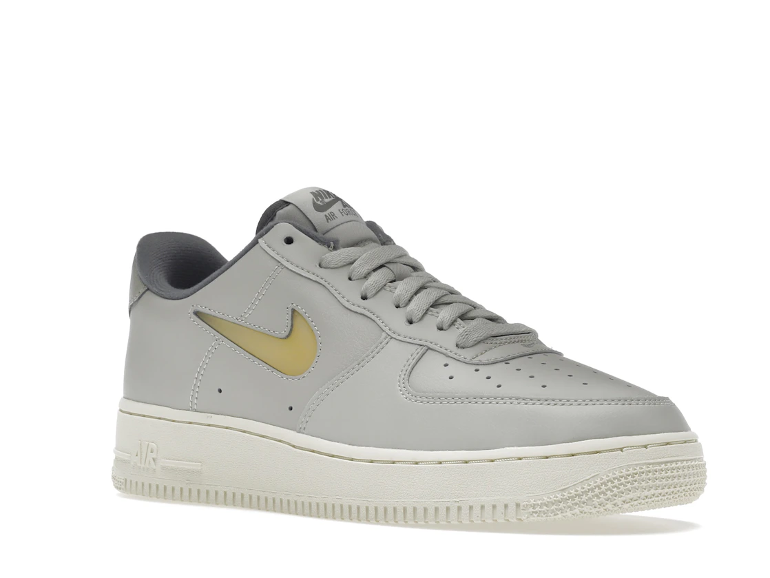 Vue 5 de Nike Air Force 1 Low '07 Jewel Light Bone Coconut Milk