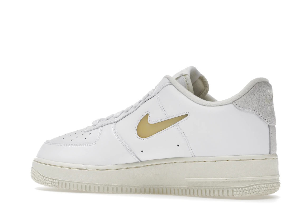 Vue 22 de Nike Air Force 1 Low '07 Jewel Pale Vanilla