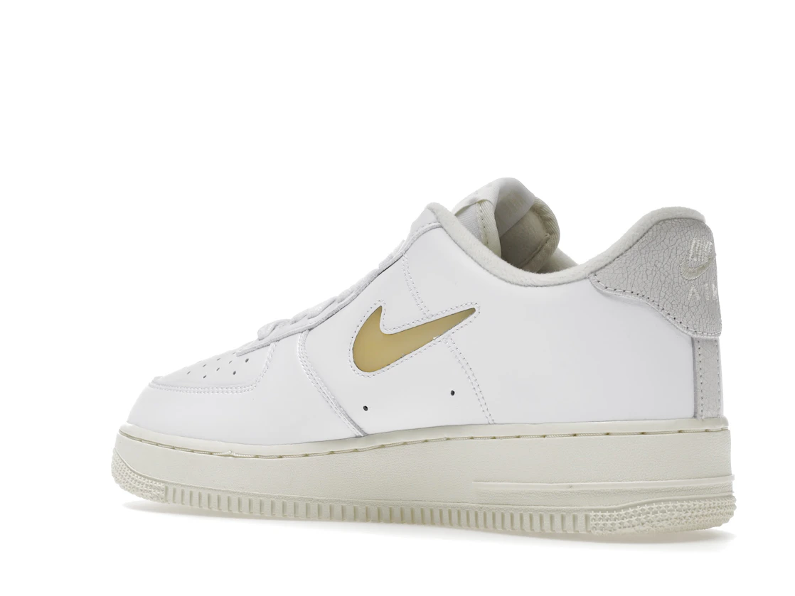 Vue 23 de Nike Air Force 1 Low '07 Jewel Pale Vanilla