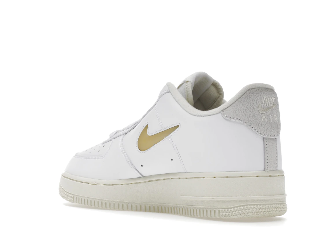 Vue 24 de Nike Air Force 1 Low '07 Jewel Pale Vanilla