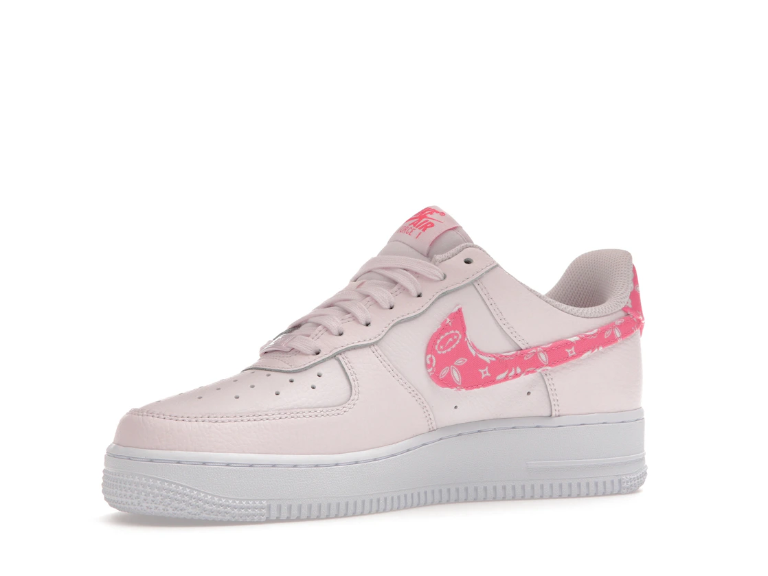 Vue 16 de Nike Air Force 1 Low '07 Paisley Pack Pink 