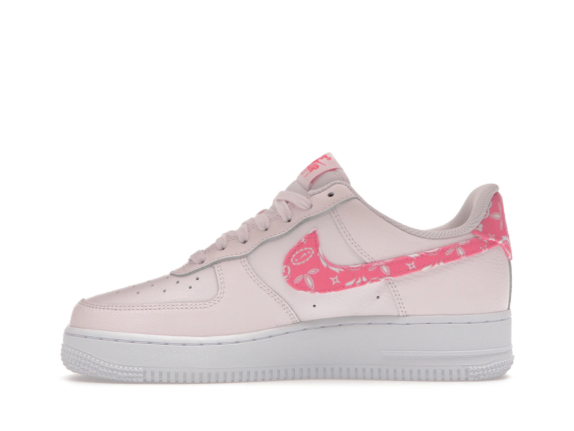Vue 19 de Nike Air Force 1 Low '07 Paisley Pack Pink 
