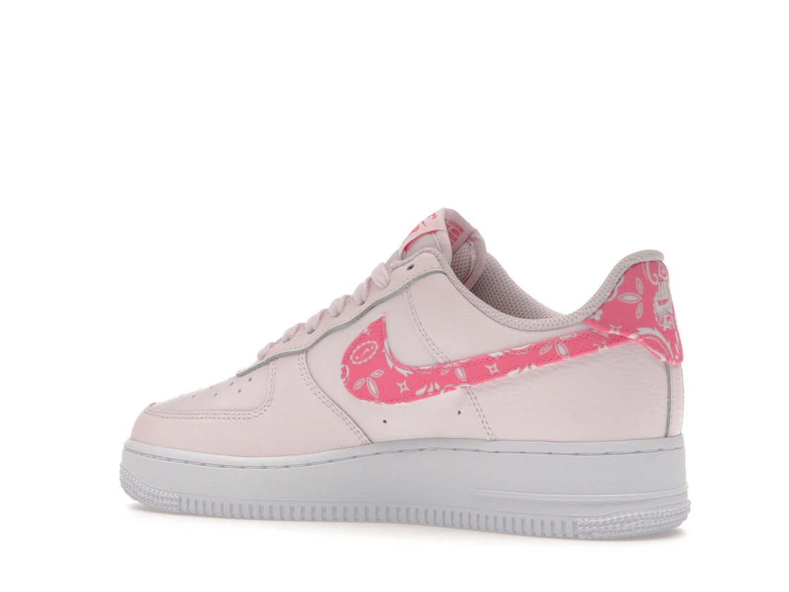 Vue 22 de Nike Air Force 1 Low '07 Paisley Pack Pink 