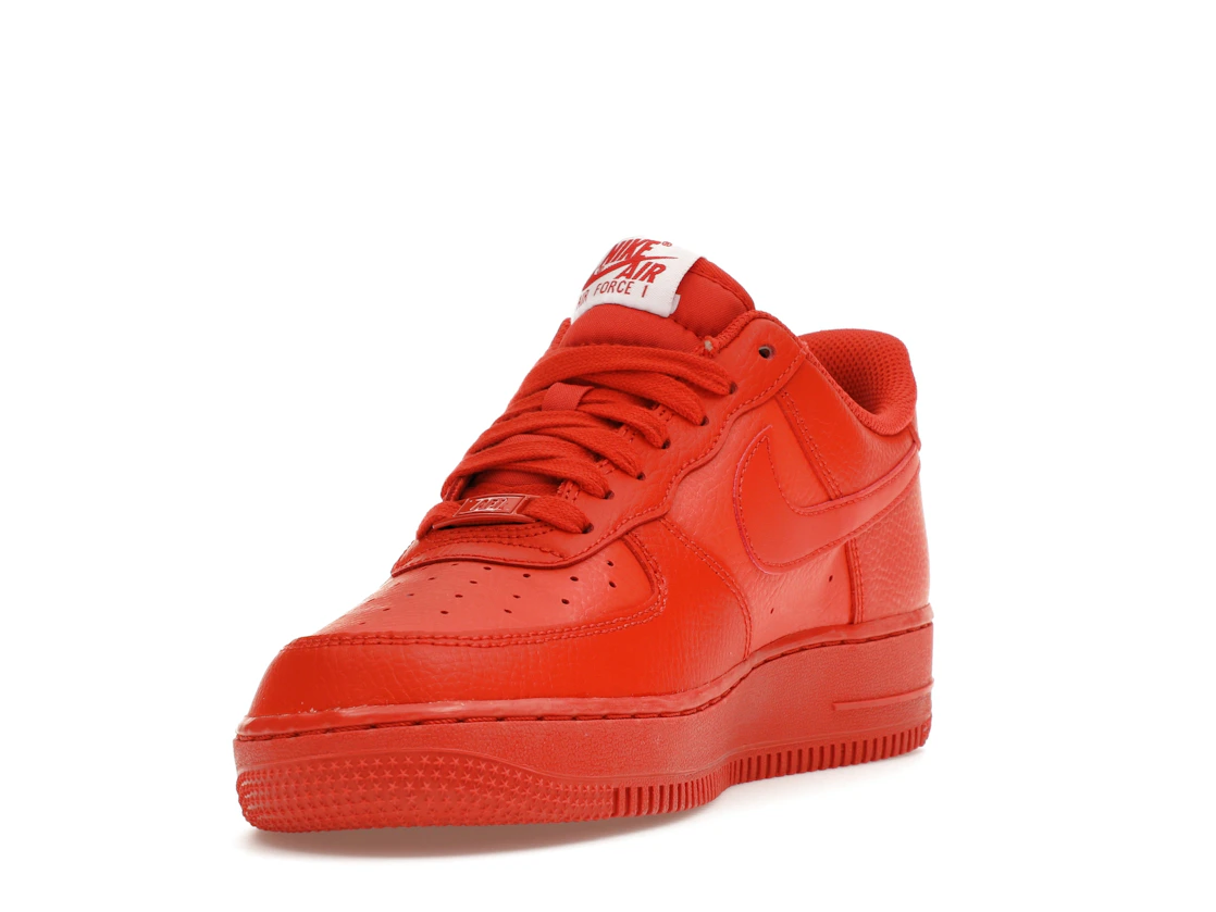 Vue 13 de Nike Air Force 1 Low '07 Triple Orange 