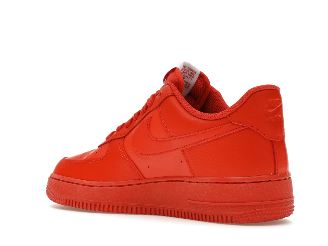 Vue 23 de Nike Air Force 1 Low '07 Triple Orange 