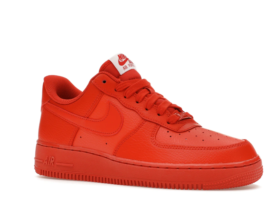 Vue 4 de Nike Air Force 1 Low '07 Triple Orange 