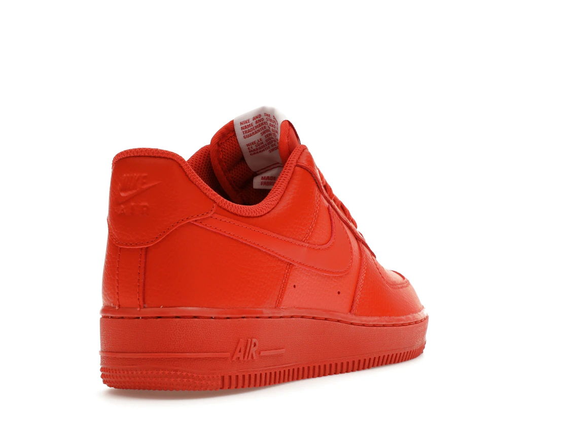 Vue 31 de Nike Air Force 1 Low '07 Triple Orange 