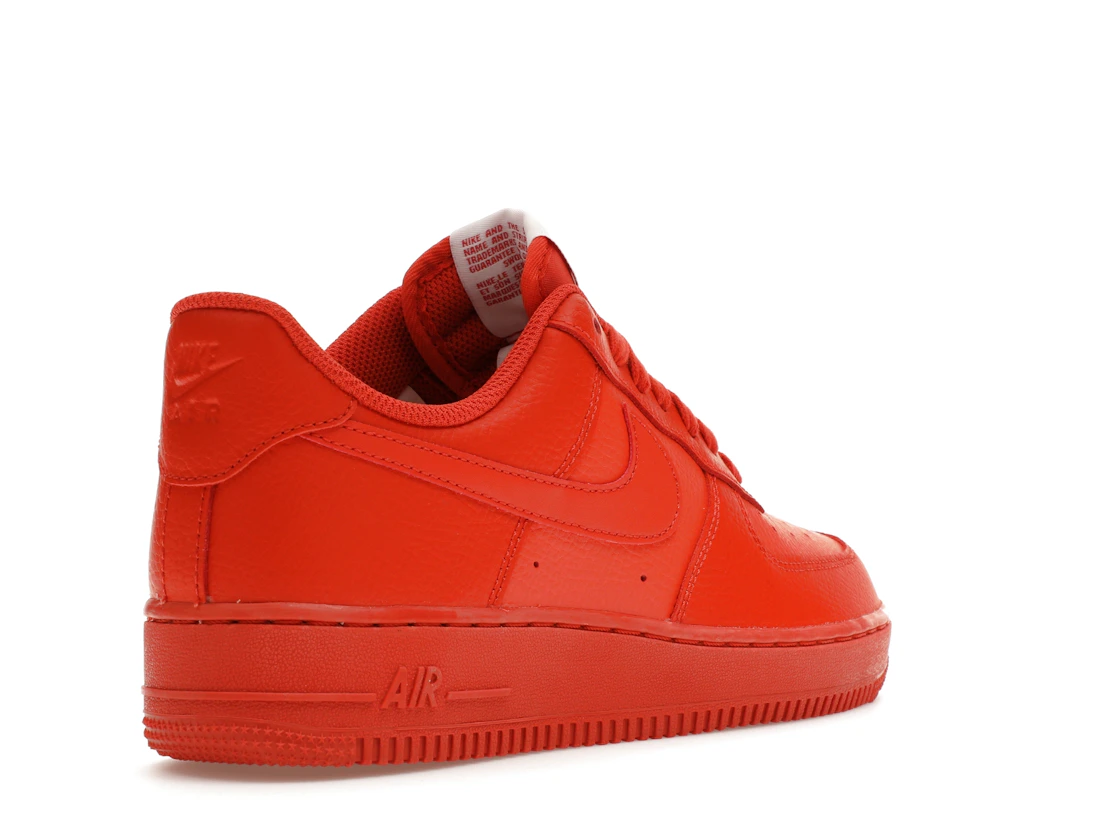 Vue 32 de Nike Air Force 1 Low '07 Triple Orange 