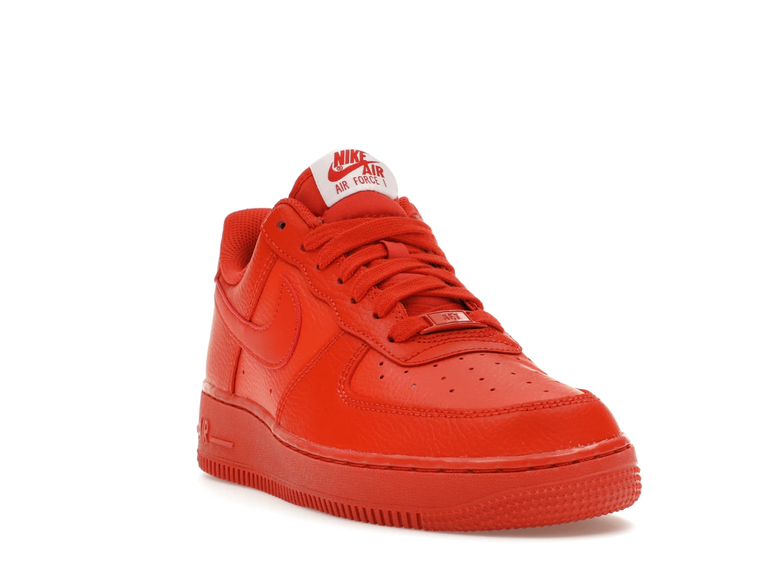 Vue 7 de Nike Air Force 1 Low '07 Triple Orange 