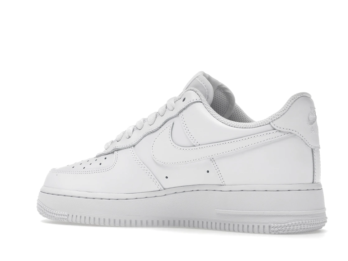 Vue 22 de Nike Air Force 1 Low '07 White 