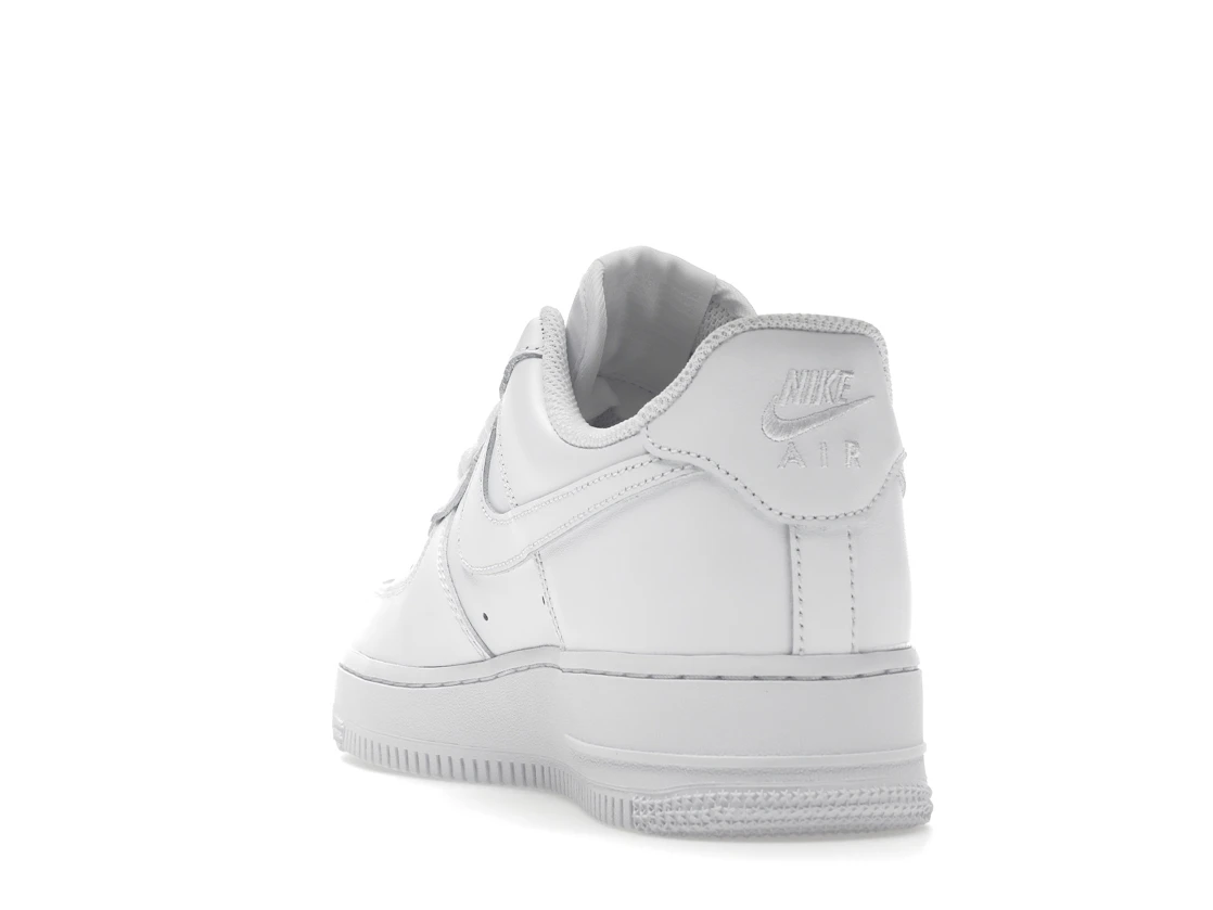Vue 26 de Nike Air Force 1 Low '07 White 