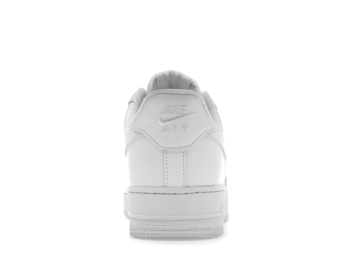 Vue 28 de Nike Air Force 1 Low '07 White 