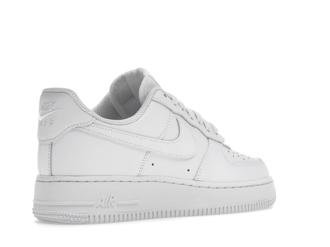 Vue 33 de Nike Air Force 1 Low '07 White 